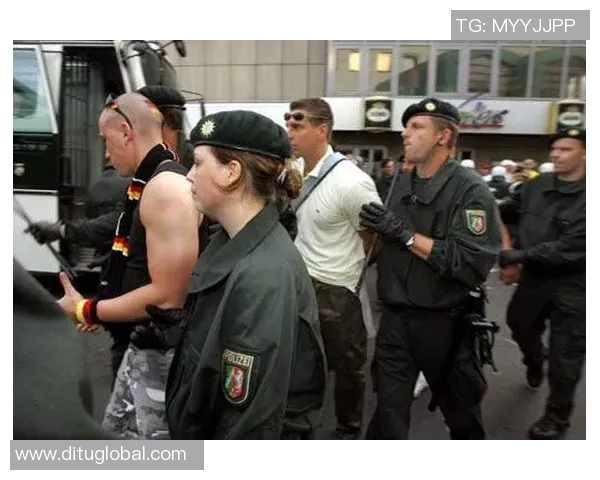 足球明星因赌博被警方抓捕事件引发热议背后的真相与影响分析